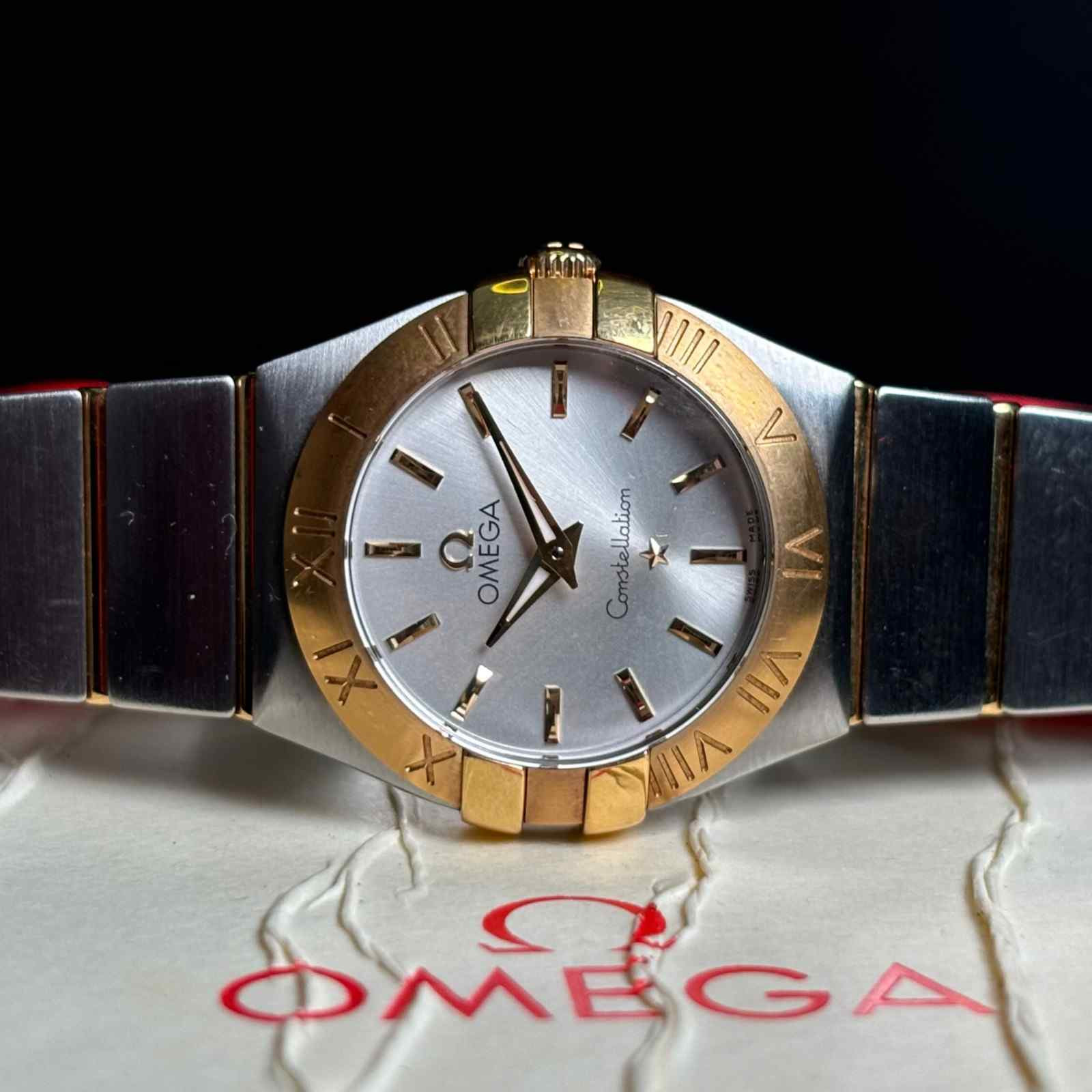 ساعت زنانه امگا 24 میلیمتری  New Face آکبند Omega Constellation