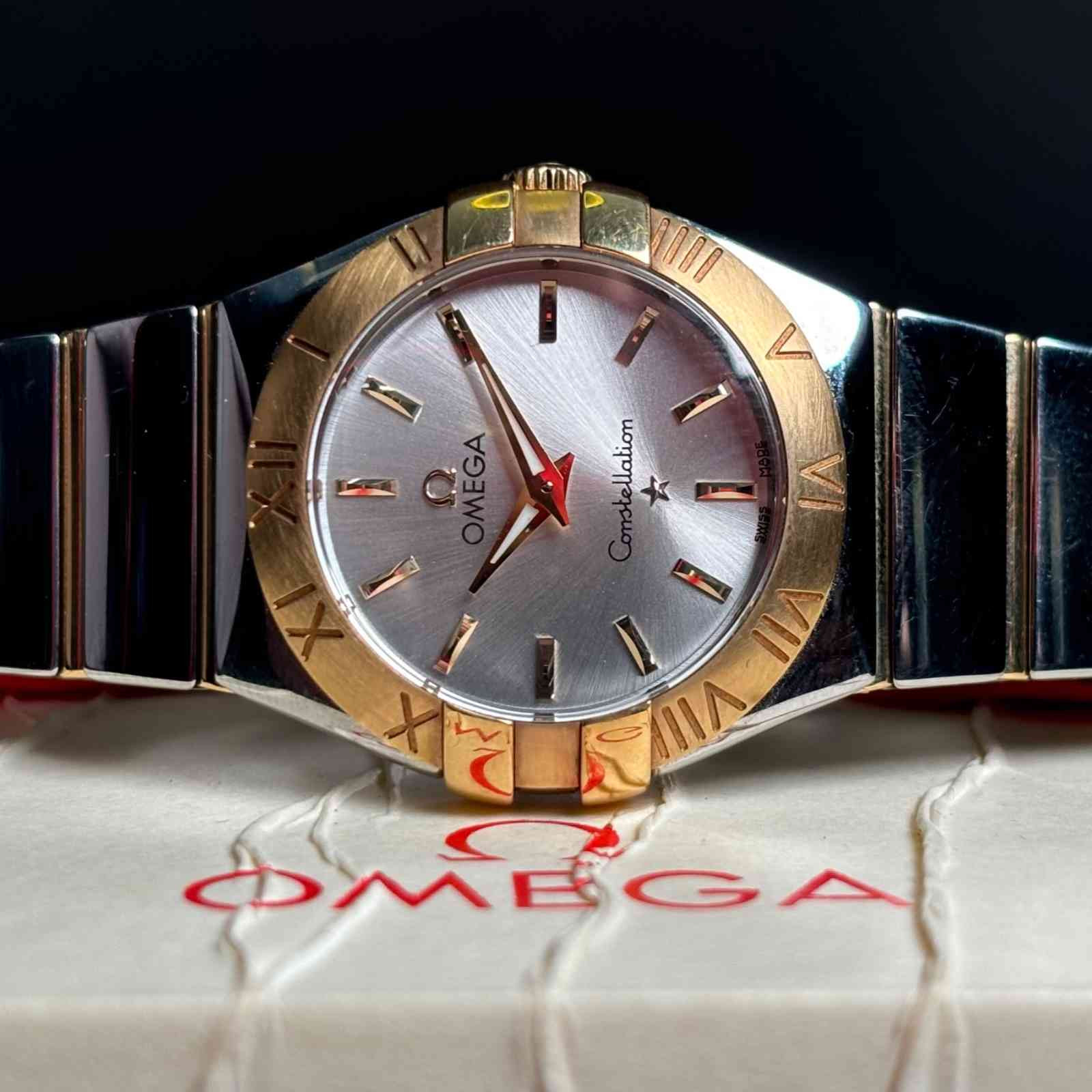 ساعت زنانه امگا 27 میلیمتری تمام میخ طلا  Omega Constellation
