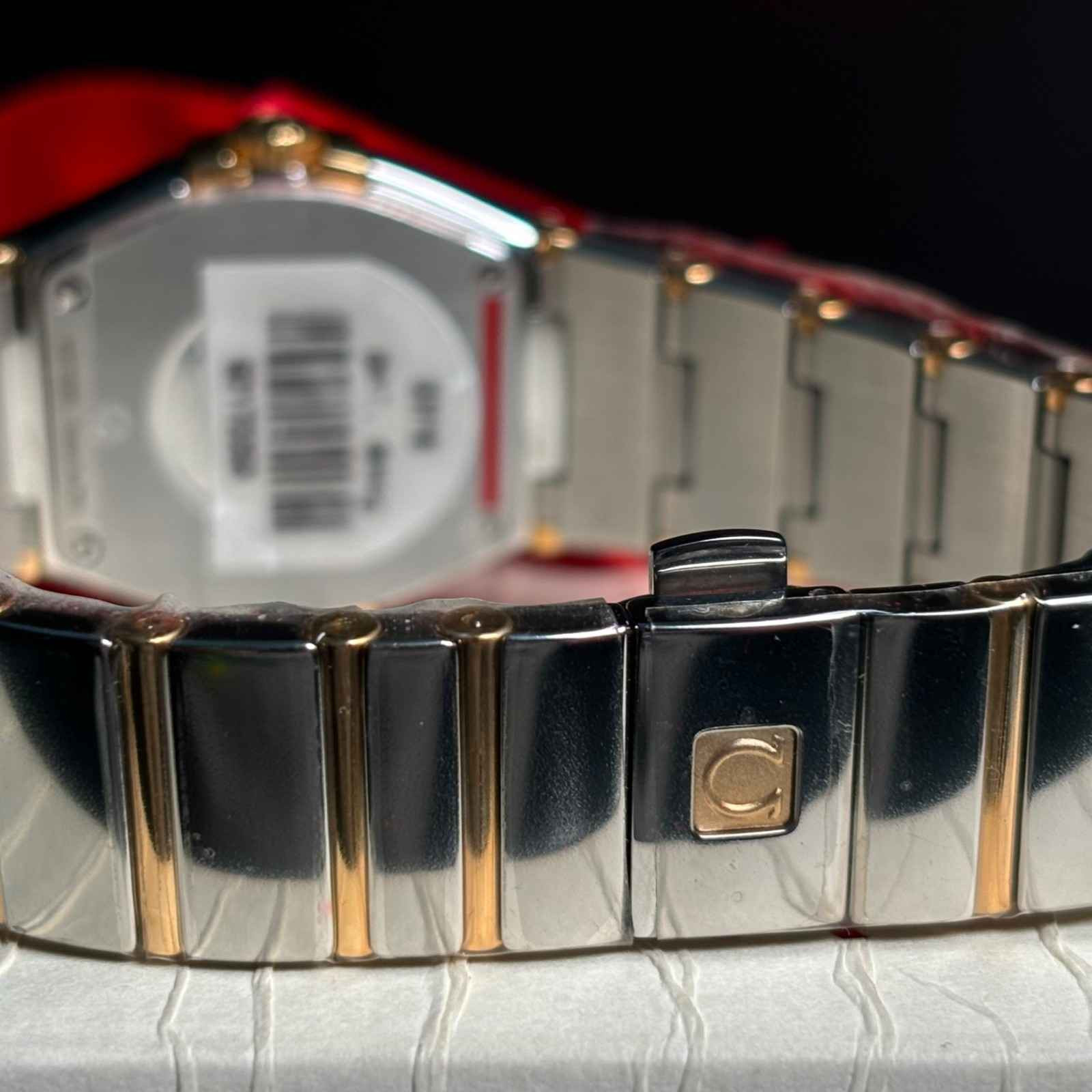 ساعت زنانه امگا 27 میلیمتری تمام میخ طلا  آکبند Omega Constellation