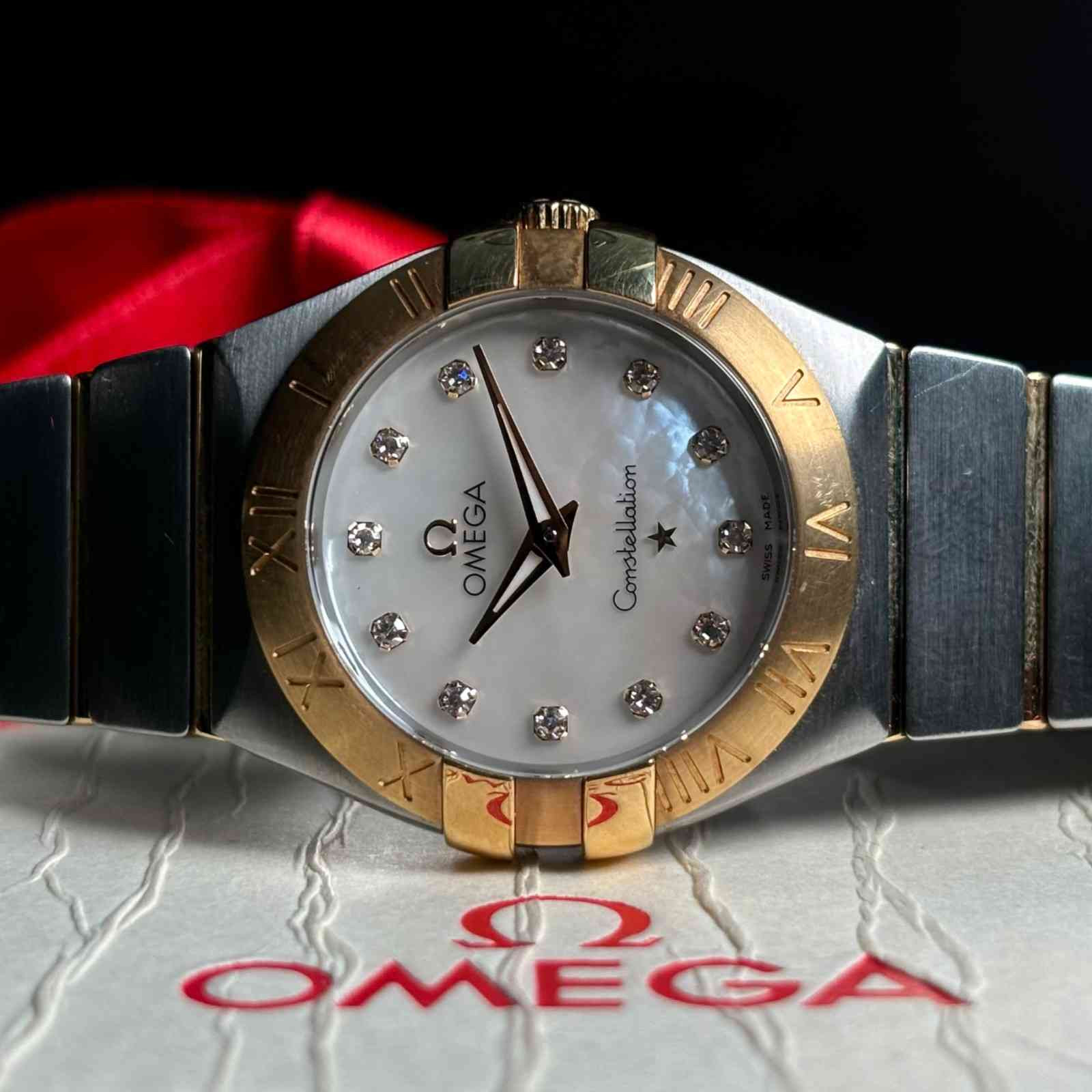 ساعت زنانه امگا 27 میلیمتری صفحه صدف برلیان Omega Constellation New Face