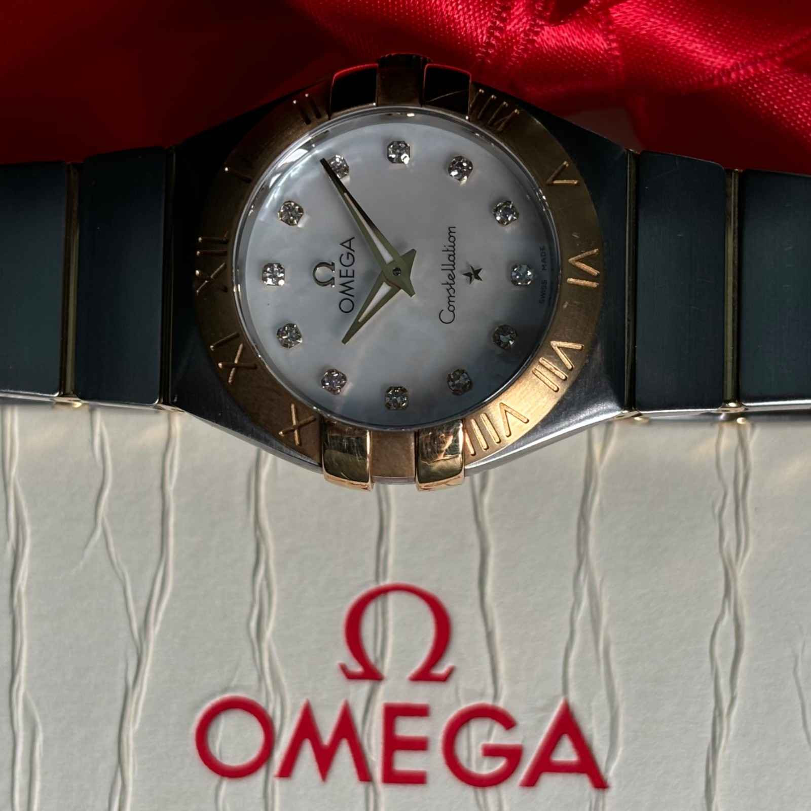 ساعت زنانه امگا 27 میلیمتری صفحه صدف برلیان Omega Constellation New Face