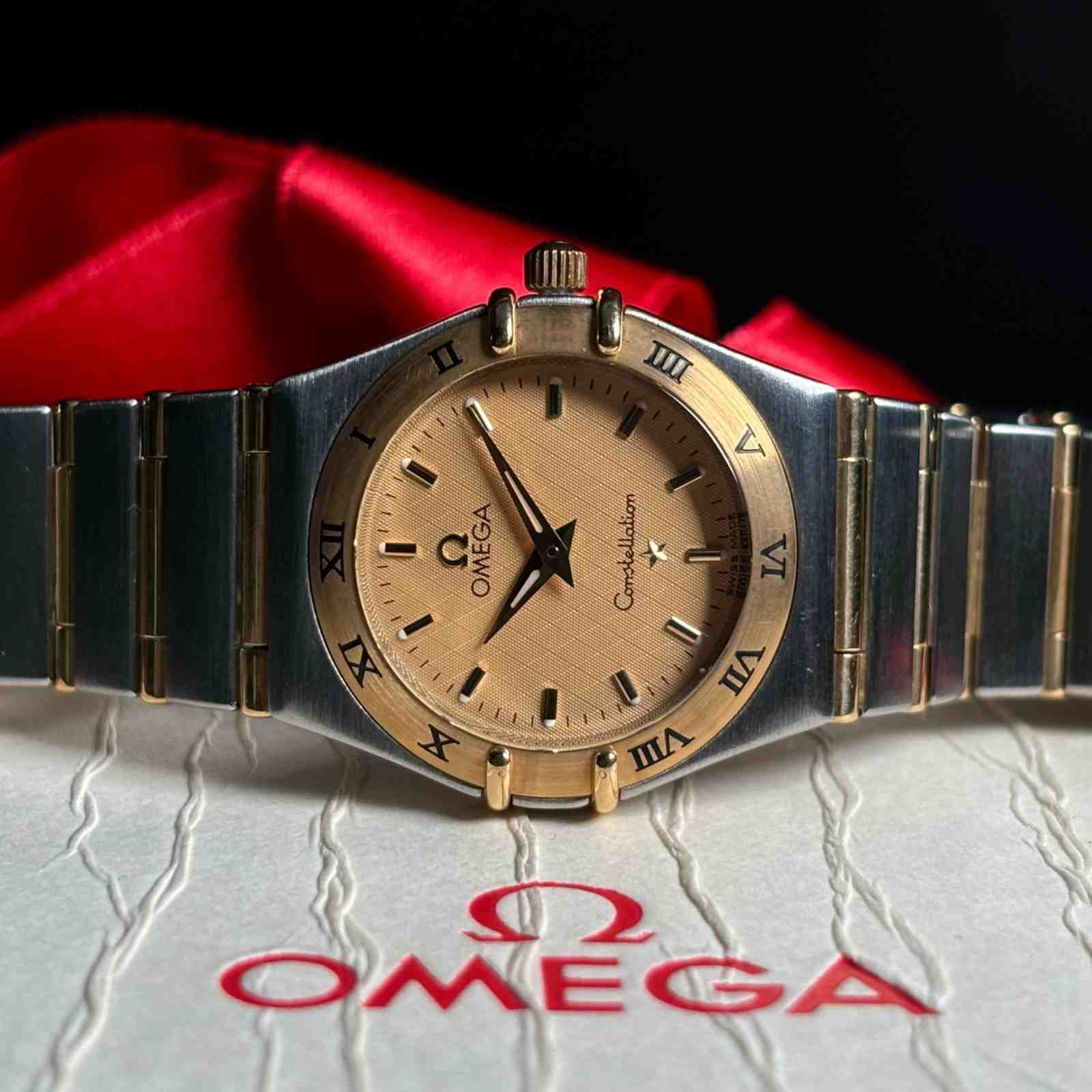 ساعت زنانه امگا 25.5 میلیمتری تمام میخ طلا  Omega Constellation
