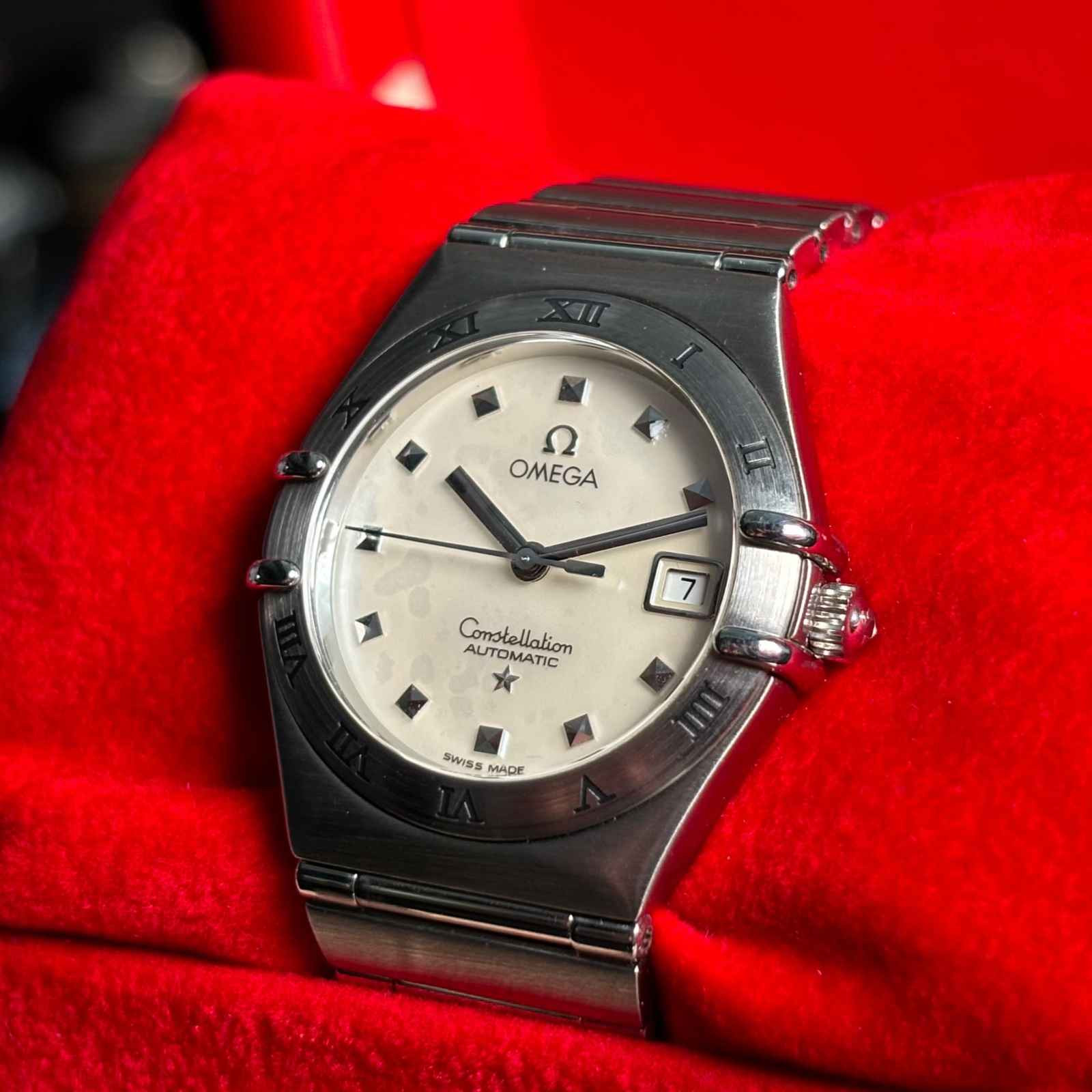 ساعت زنانه امگا 27.5 میلیمتری تمام استیل صفحه صدف Omega Constellation