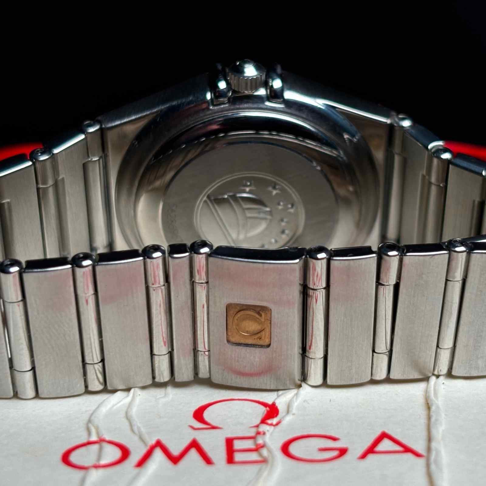 ساعت زنانه امگا 27.5 میلیمتری تمام استیل صفحه صدف Omega Constellation