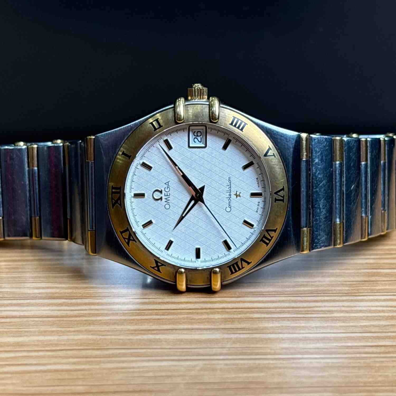 ساعت مردانه امگا 33.5 میلیمتری سر میخ طلا  Omega Constellation