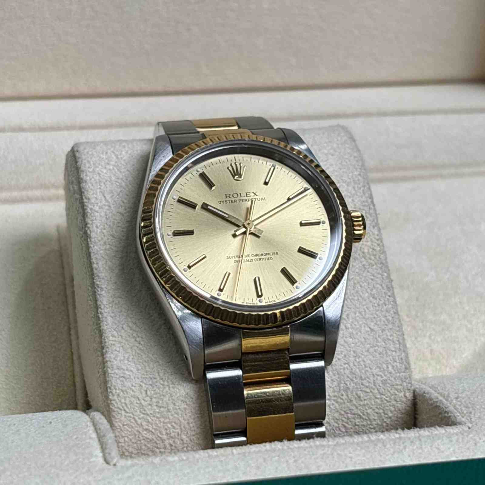 ساعت زنانه رولکس 36 میلیمتری    ROLES OYSTER PERPETUAL