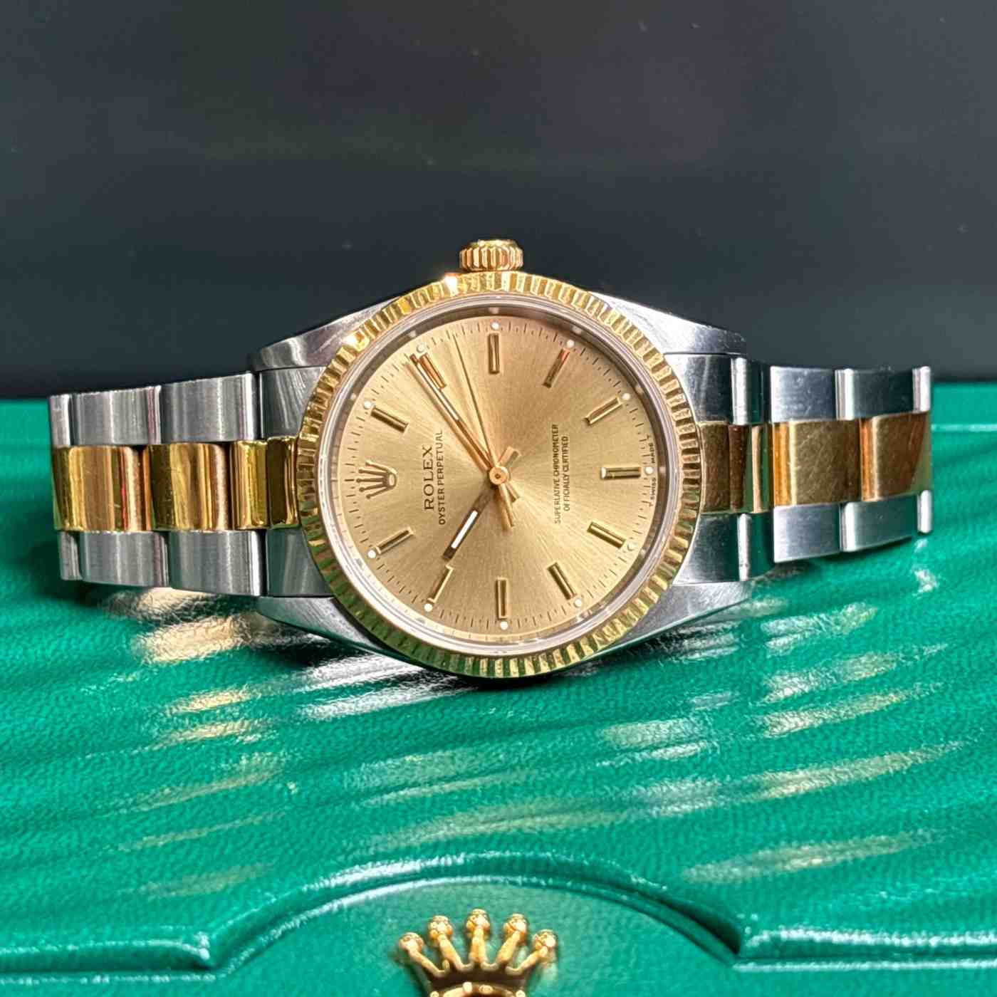ساعت زنانه رولکس 36 میلیمتری    ROLES OYSTER PERPETUAL