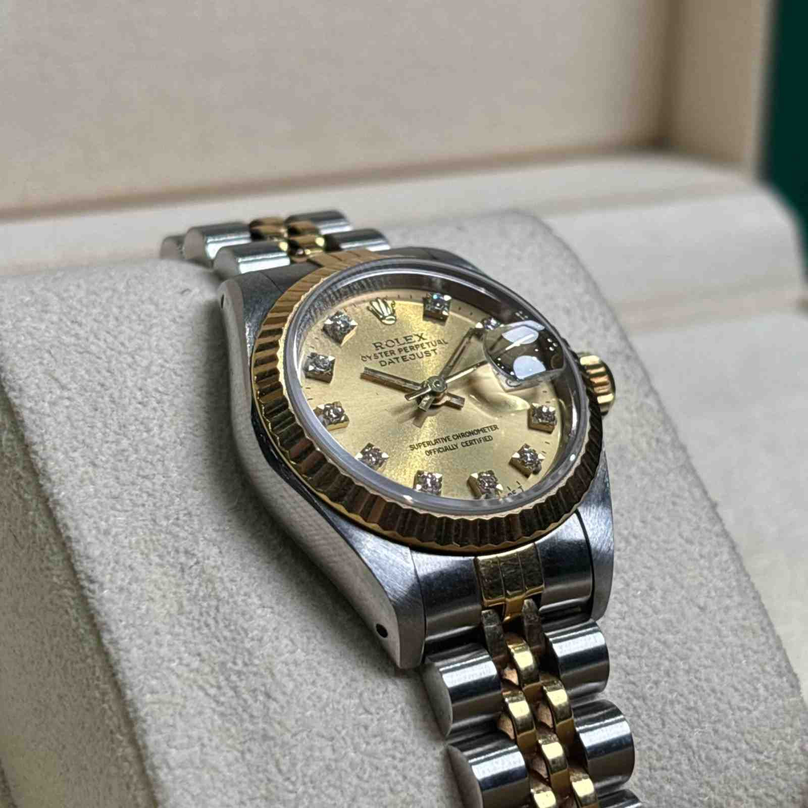 ساعت زنانه رولکس 26 میلیمتری  ROLEX OYSTER PERPETUAL DATEJUST