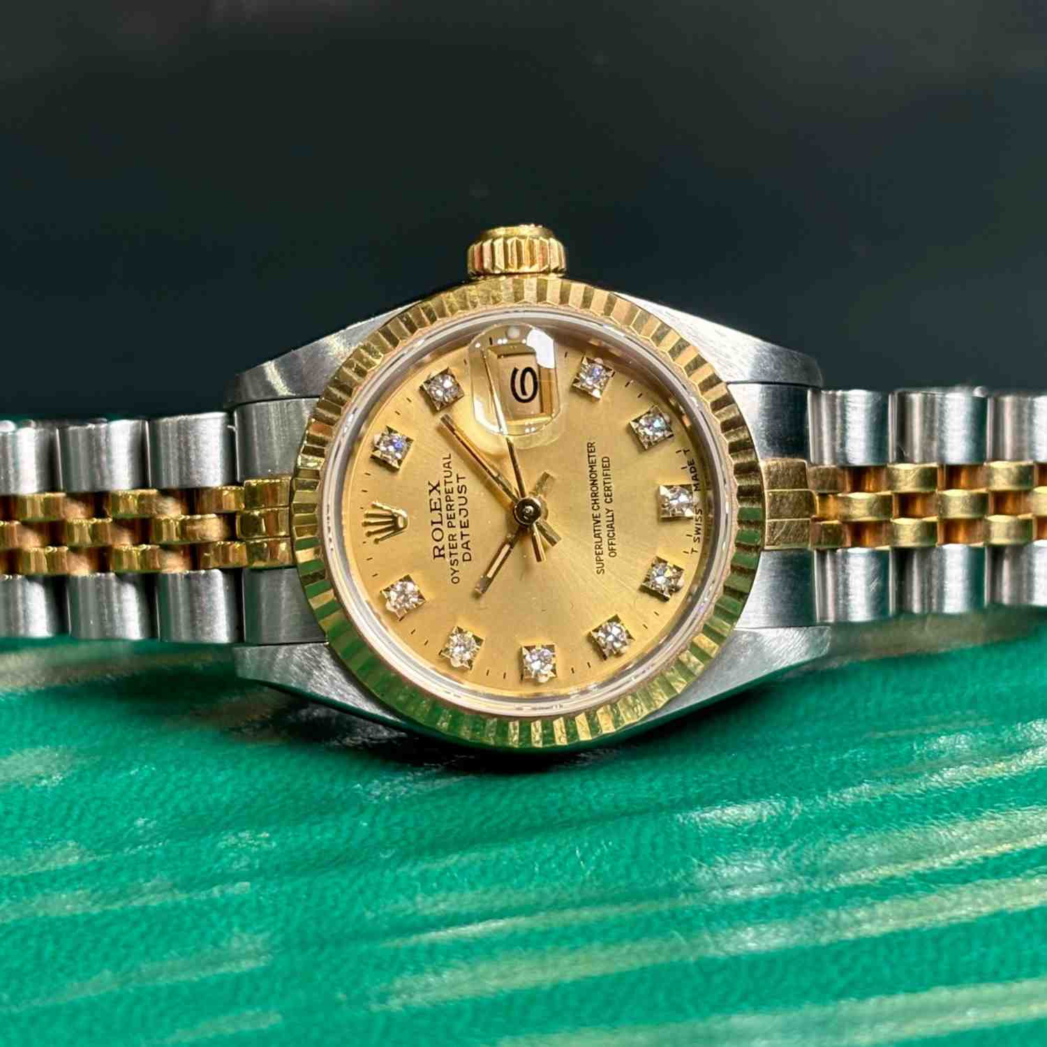 ساعت زنانه رولکس 26 میلیمتری  ROLEX OYSTER PERPETUAL DATEJUST